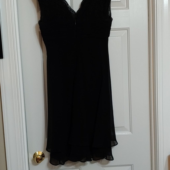 Dress - Picture 6 of 6